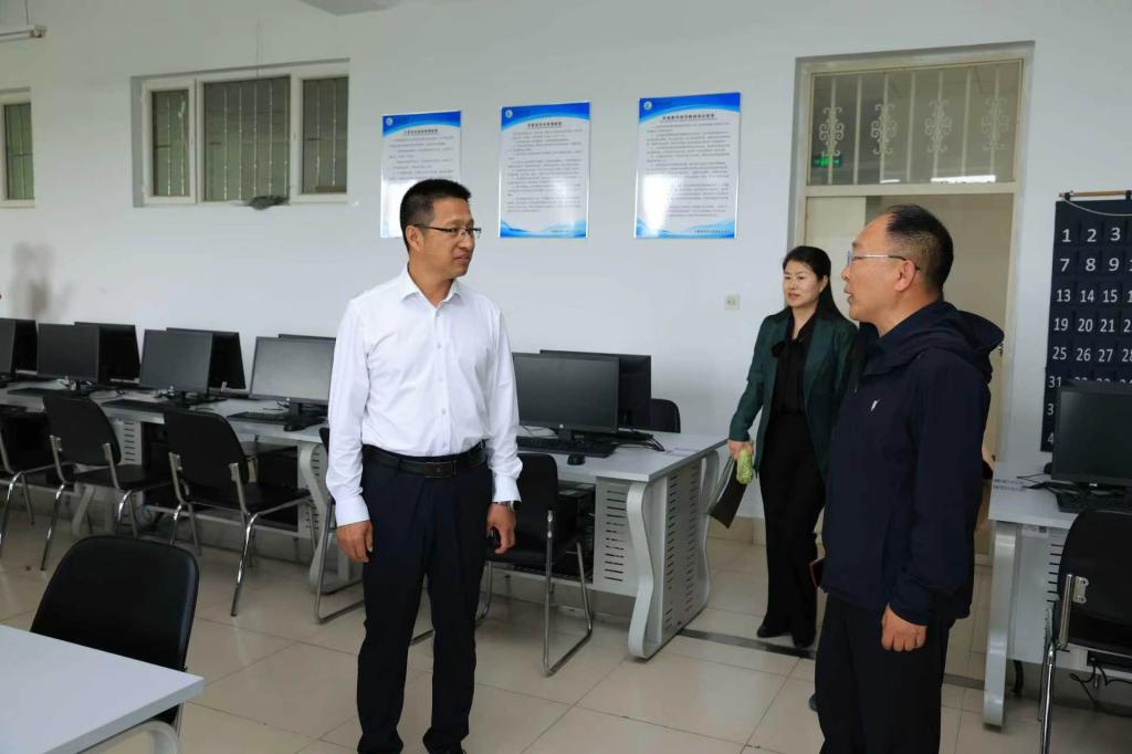 1077E